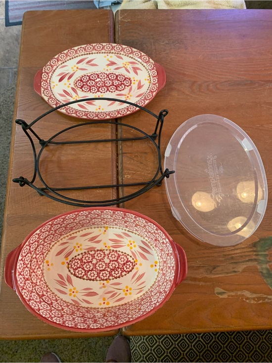 Temp-Tations Other - Temp-tations By Tara Old World Cranberry 2 Quart Casserole Dish Basket Tray Lid